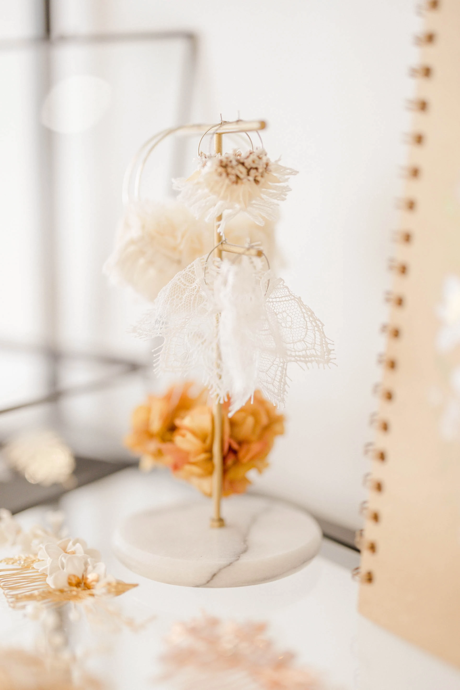 artisanat marron gris orange mariage